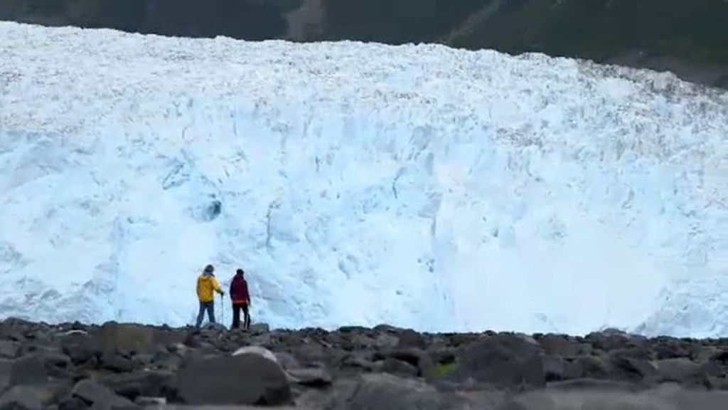 Eva Hache supera el reto y llega al glaciar más espectacular de Alaska