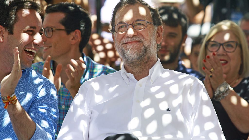 Rajoy: “Acusarnos de una conspiración no deja de ser una broma"