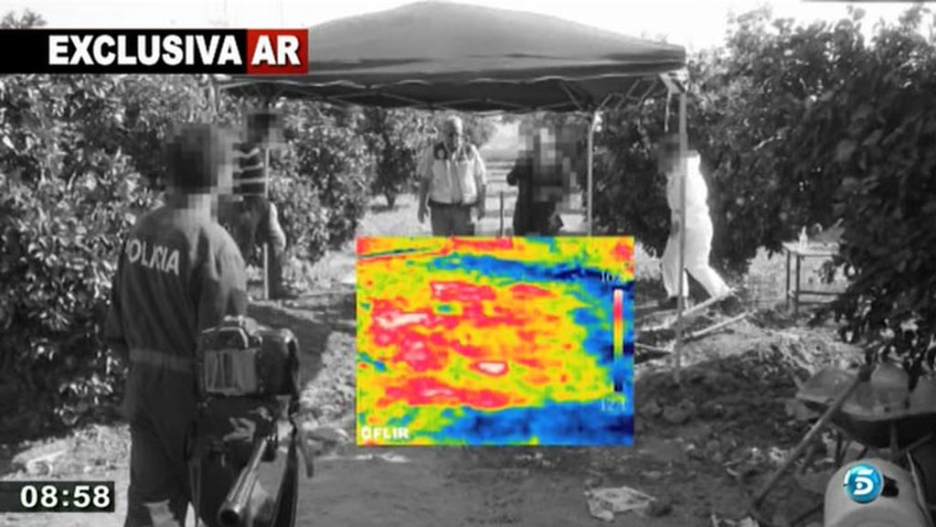 Durante los registros, la policía insistió en la hoguera