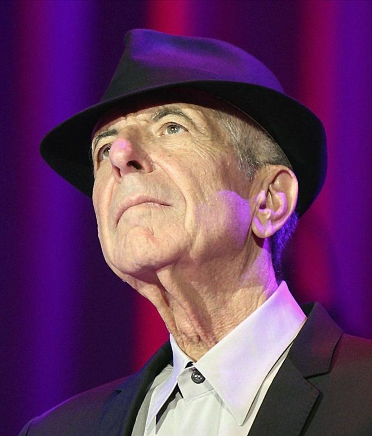 Fotografía de archivo, del 21 de septiembre de 2009, del poeta y cantautor canadiense Leonard Cohen, que ha ganado hoy el Premio Príncipe de Asturias de las Letras de 2011, según ha decidido el jurado reunido en Oviedo. EFE