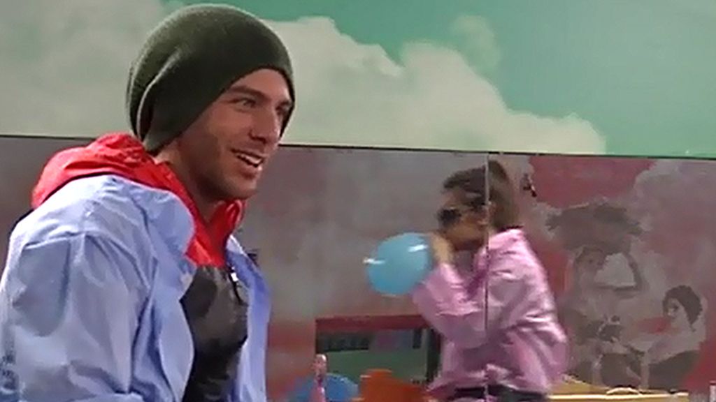 Cuentacuentos, un carrusel y un montón de globos