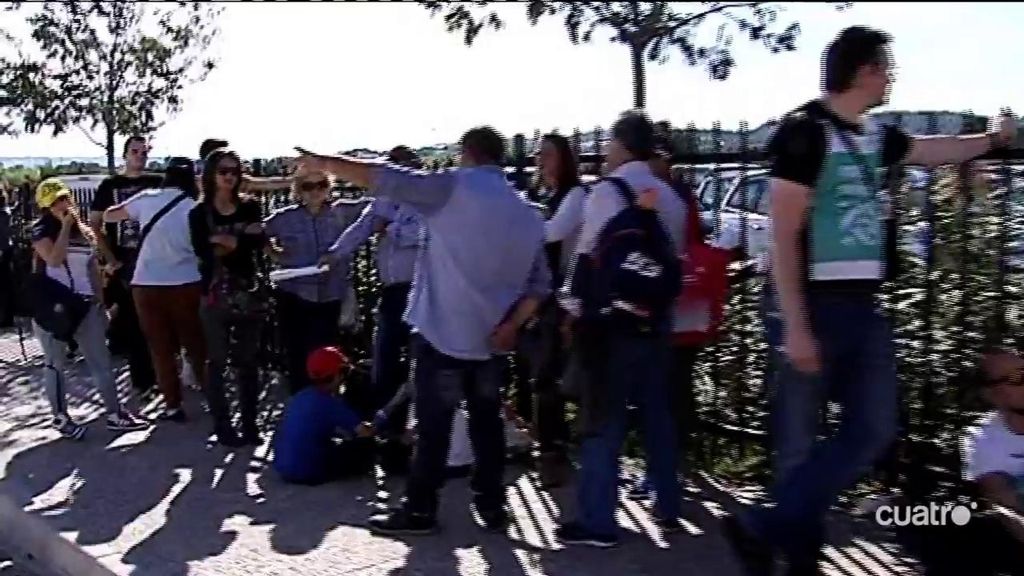 ¡Ya huele a gasolina en Cheste! Muchos aficionados ya esperan para entrar al circuito