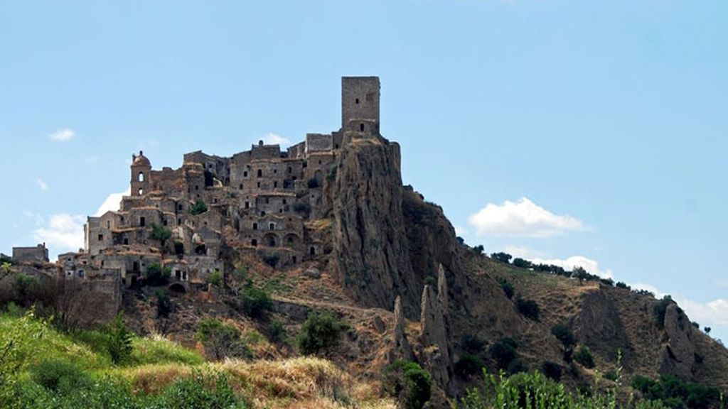 Craco, la ciudad italiana abandonada por miedo a los terremotos