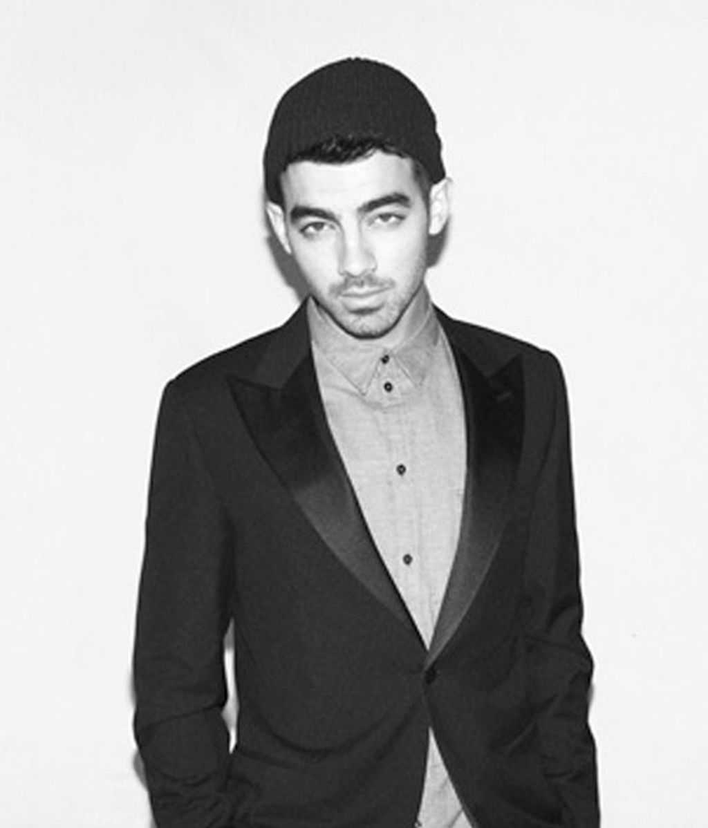 Joe Jonas, imagen de la firma "Mr Porter" 2011