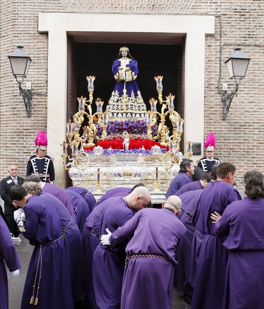 Una procesión tradicional de Semana Santa. EFE/Archivo