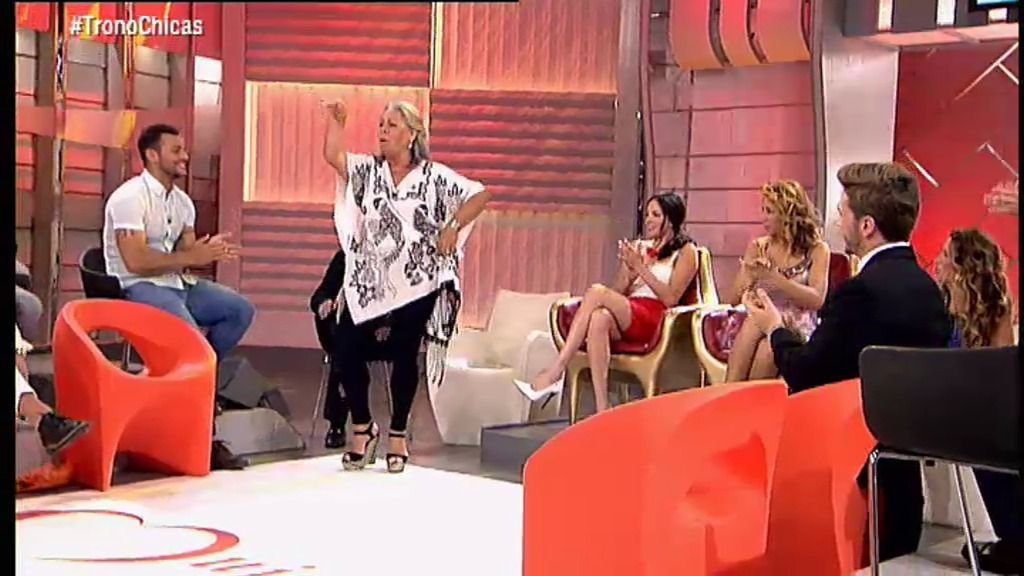 Carmen Gahona lo da todo en el plató de 'Myh' y se arranca a bailar