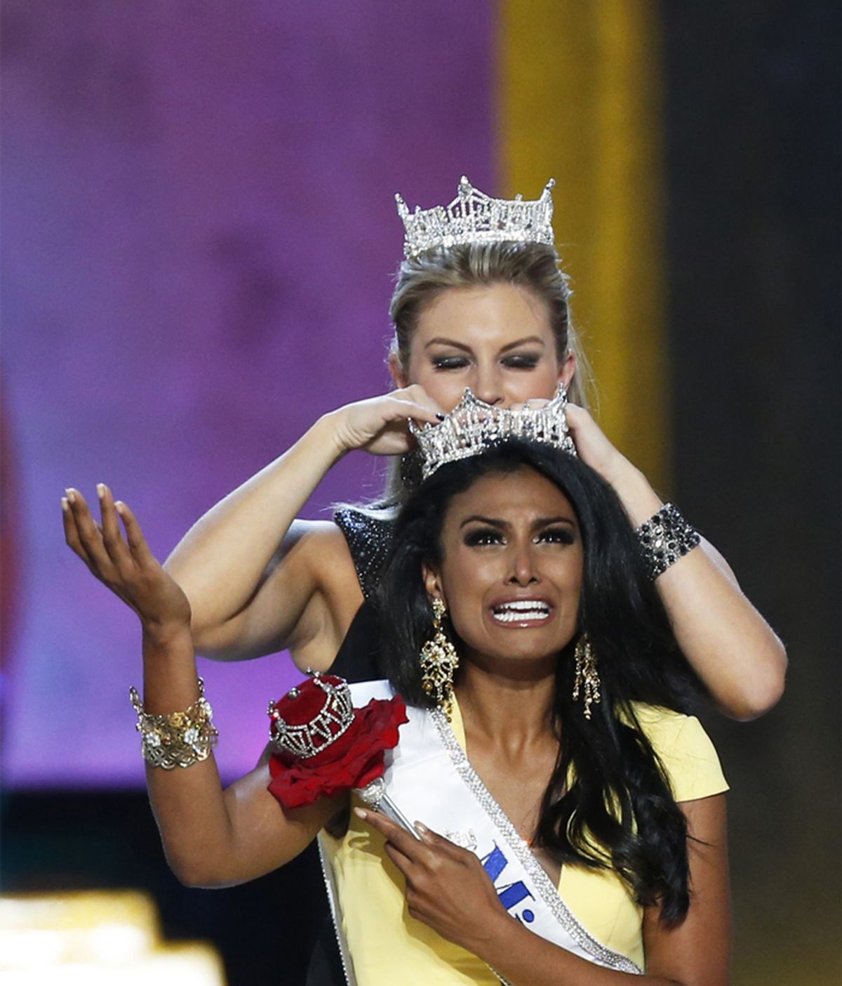 Nina Davuluri se alza con el título de Miss America