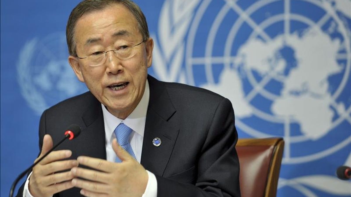El secretario general de Naciones Unidas, Ban Ki-moon, durante la rueda de prensa celebrada en la sede europea de la ONU, en Ginebra (Suiza), hoy miércoles 11 de mayo de 2011. Ban Ki-moon afirmó sentirse "aliviado" tras la operación lanzada por EEUU que acabó con la vida del líder de Al Qaeda, Osama bin Laden, en Pakistán. EFE