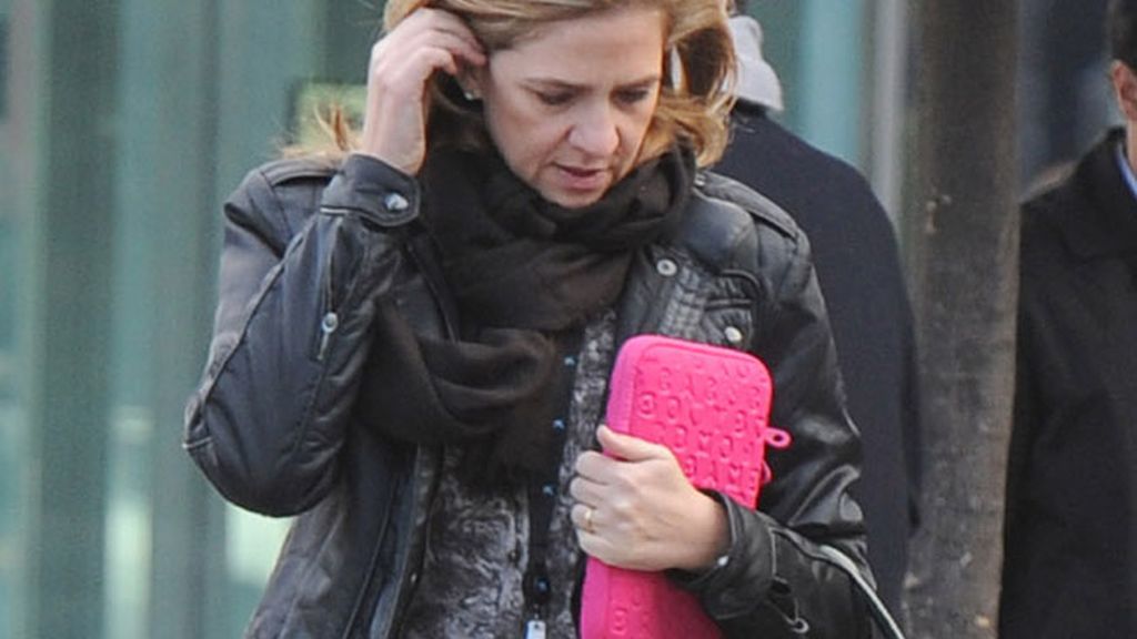 La infanta Cristina, muy sonriente en Barcelona