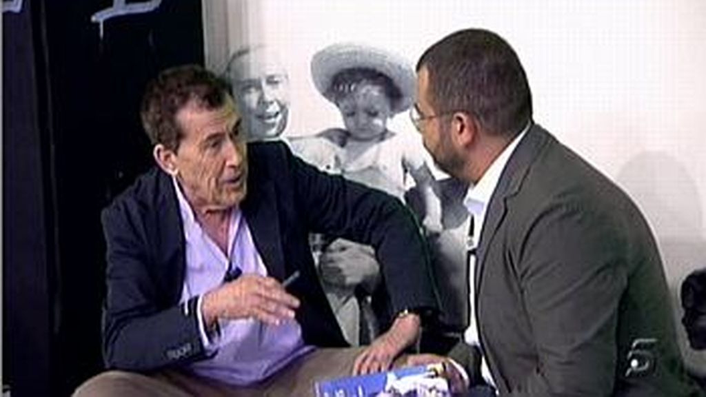 Fernado Sánchez Dragó presentó su libro en 'Sálvame' Fernado Sánchez Dragó presentó su libro en 'Sálvame'