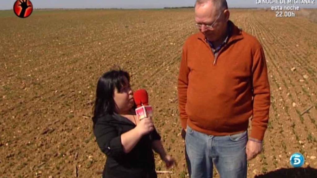 ¡Se ha metido tanto en la profesión que hasta ha conducido un tractor!