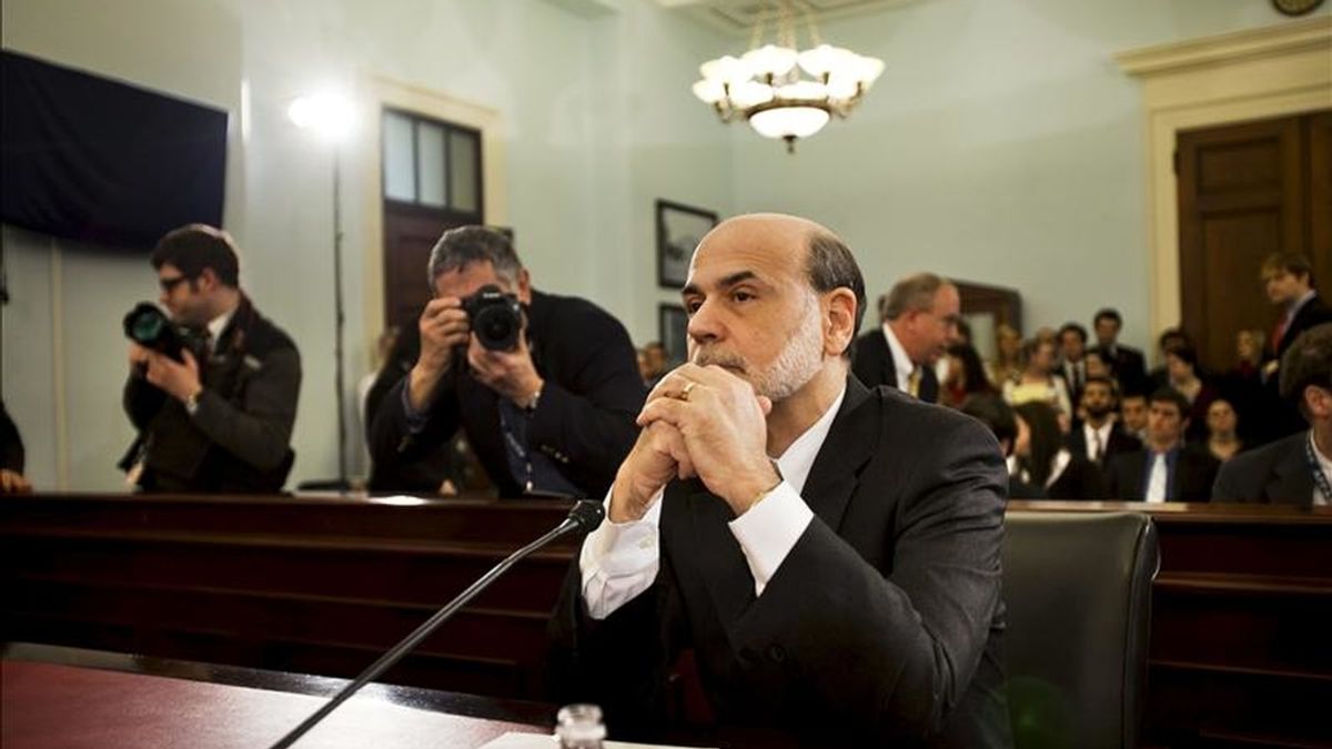 El presidente de la Reserva Federal (Fed) de EE.UU., Ben Bernanke, comparece ante el Comité Presupuestario de la Cámara de Representantes en el Capitolio en Washington, EE.UU., este 9 de febrero. EFE