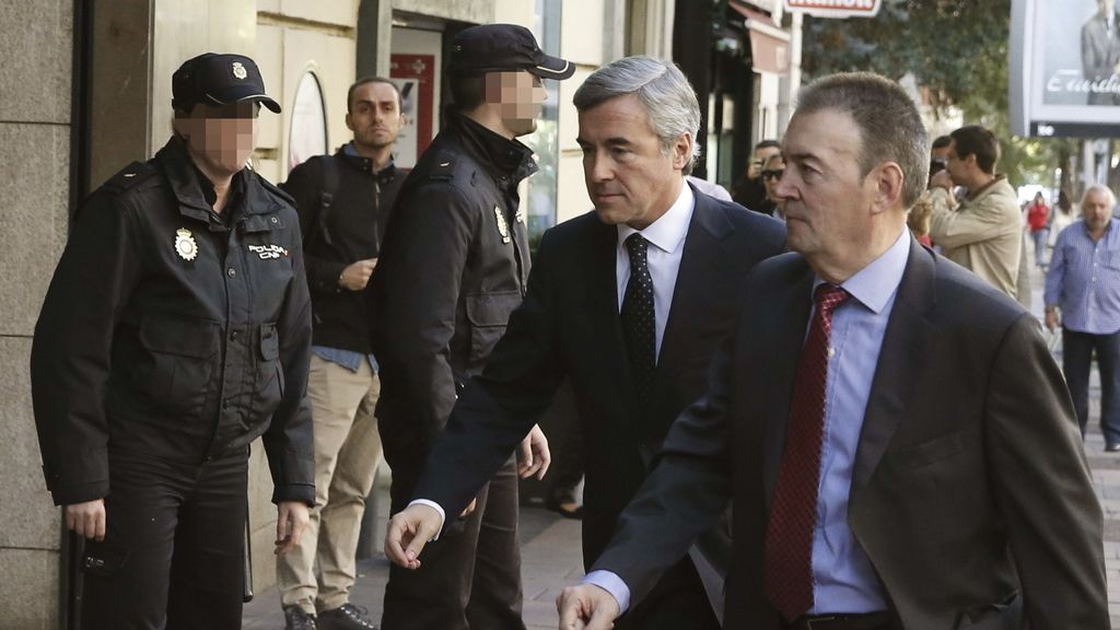 Acebes niega todas las acusaciones