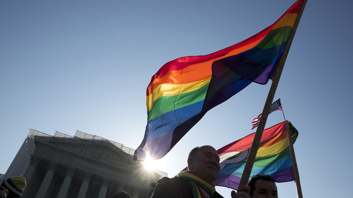 El Supremo de EE.UU. sigue su debate sobre el matrimonio homosexual