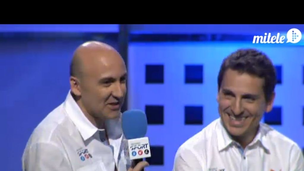 Vasile, J.J. Santos, Manu, Sara, Casillas, Iniesta, Del Bosque, en la presentación