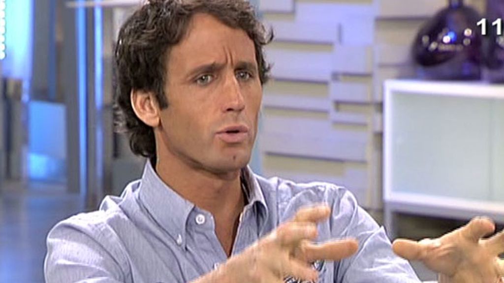Álvaro Muñoz Escassi cautiva en 'El programa de Ana Rosa'