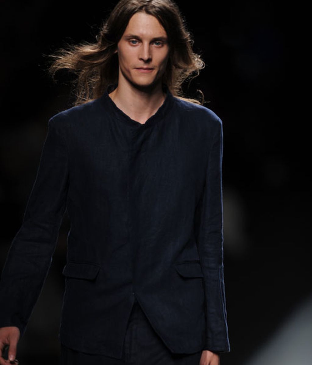 Vuelta a los 50 con Adolfo Domínguez