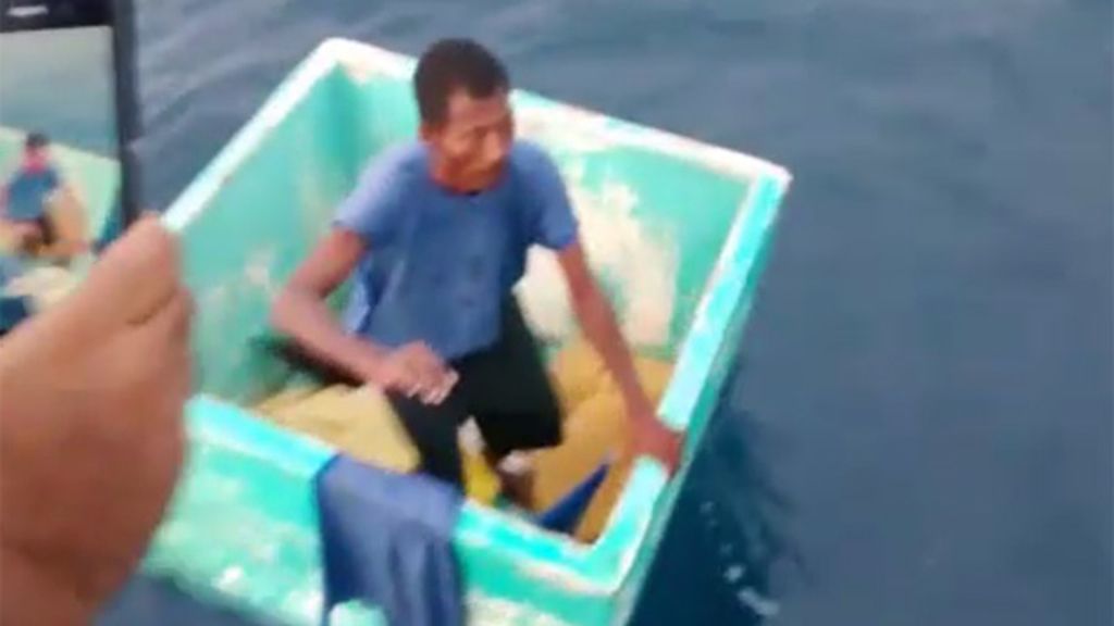 Rescate en alta mar de un pescador mexicano a la deriva