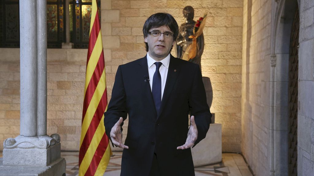 Puigdemont habla de “dragones feroces” que quieren “atenazar” a Cataluña
