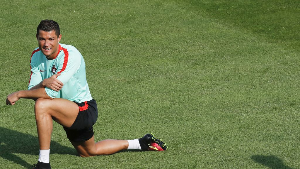 ¡Alarma en Portugal! Cristiano Ronaldo está tocado del tobillo para el debut