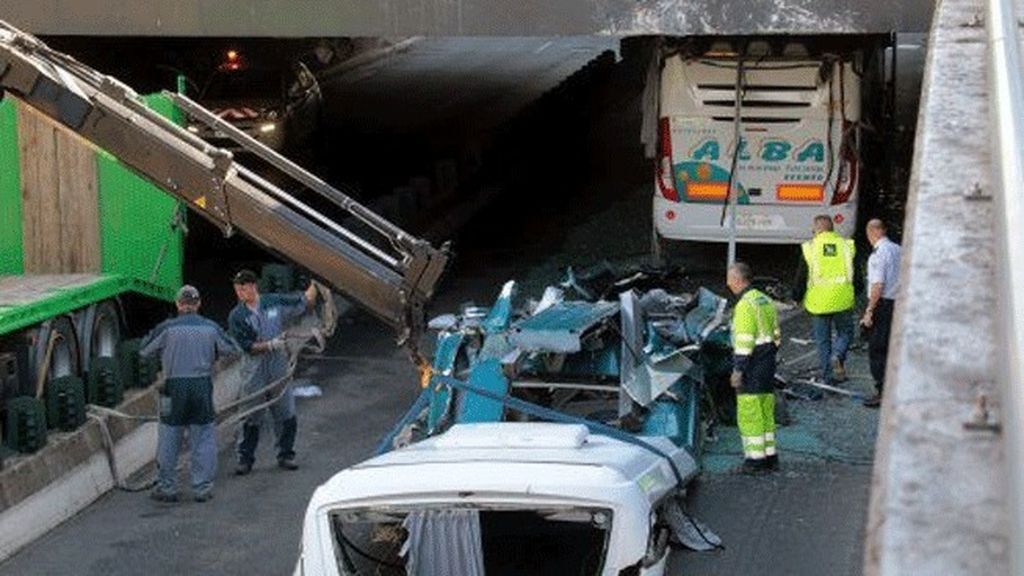 Dos estudiantes, en estado crítico tras el accidente del autobús en Francia