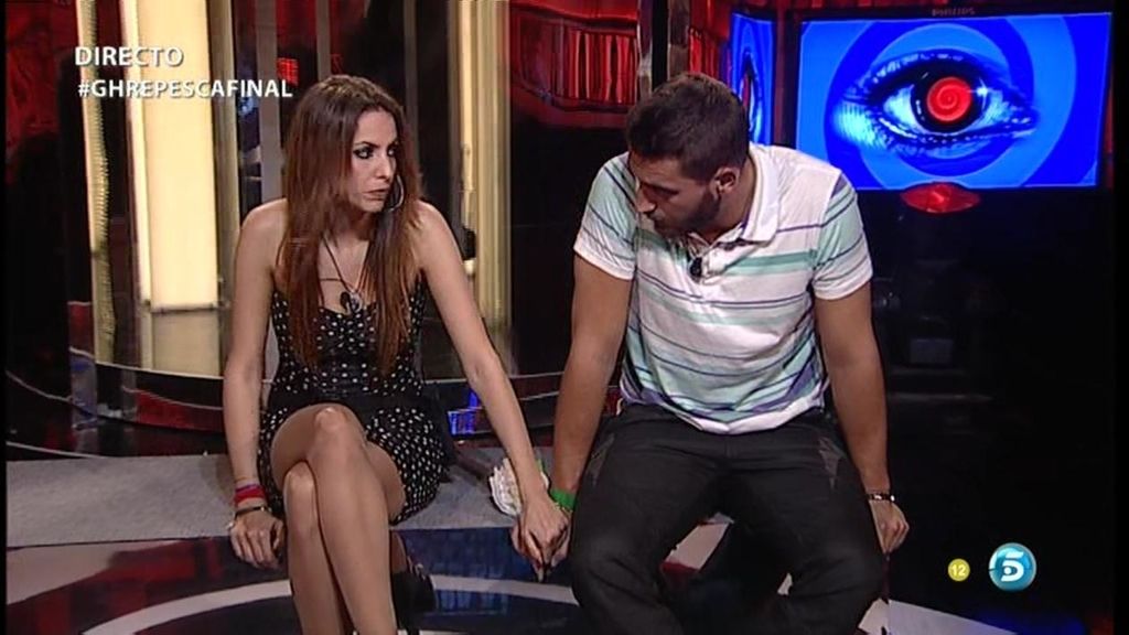 Saray e Iván, juntos en la sala de expulsión