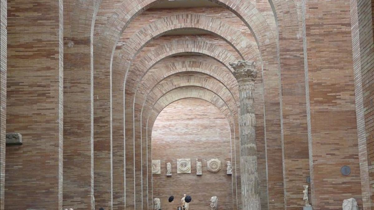 Una de las salas o espacios diáfanos del museo de Arte Romano de Mérida. EFE/Archivo