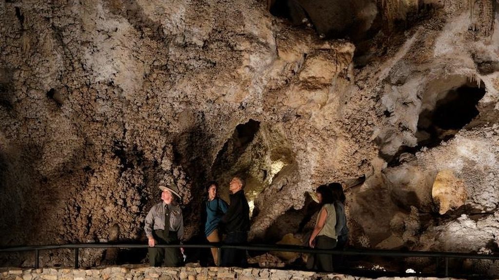 Los Obama se adentran en las cavernas más antiguas de Nuevo México
