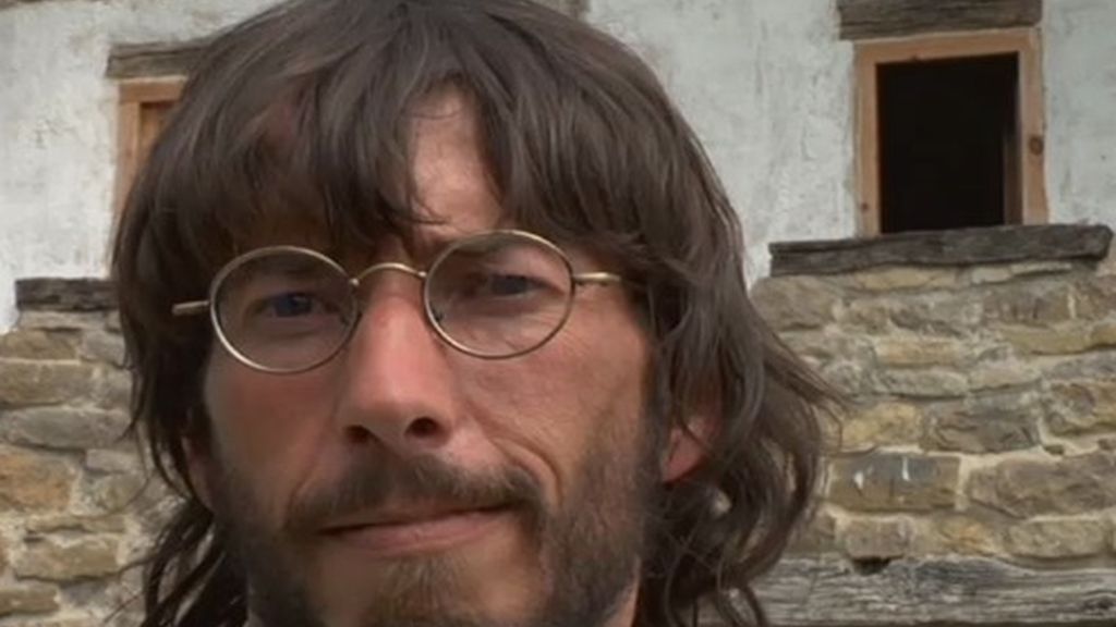 Fermín es conocido como El Ermitaño, vive alejando de la ciudad y ofrece paz y calidad de vida en la naturaleza