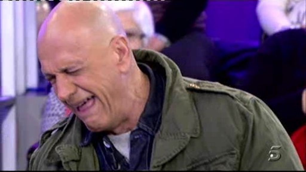 El colaborador también imita el llanto de Lydia Lozano