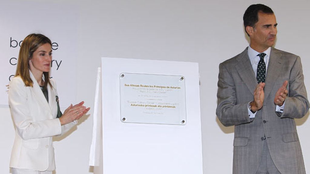 Los príncipes de Asturias inauguran el primer centro culinario vasco en Donosti