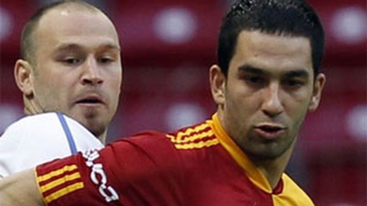 Turan en una partido con el Galatasaray. Foto: Reuters