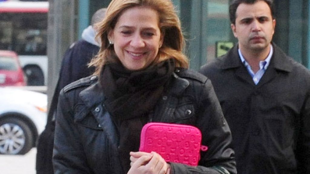 La infanta Cristina, muy sonriente en Barcelona