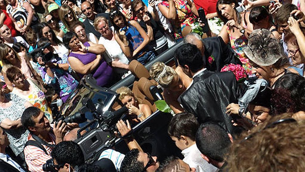 La boda colapsó las calles de San Miguel