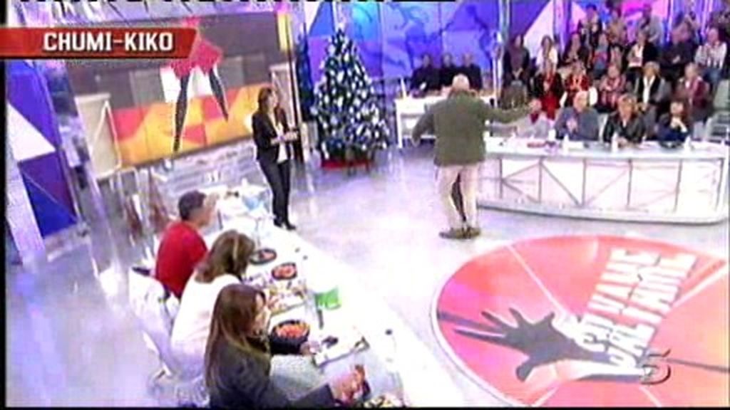 El colaborador también imita el llanto de Lydia Lozano