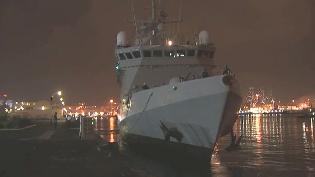 Dos buques más de la Armada refuerzan la búsqueda del helicóptero