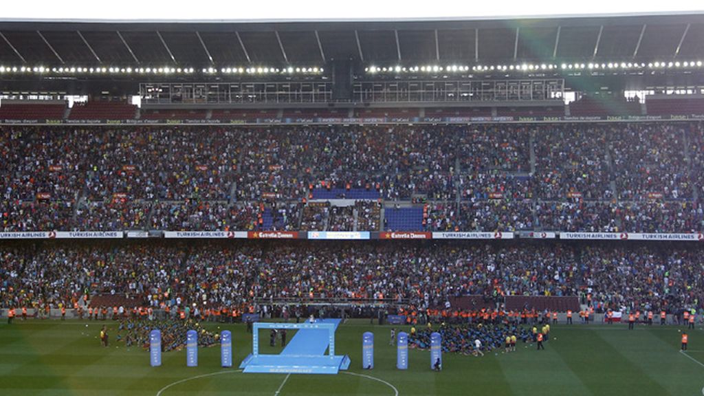 Neymar, presentado oficialmente en el Camp Nou