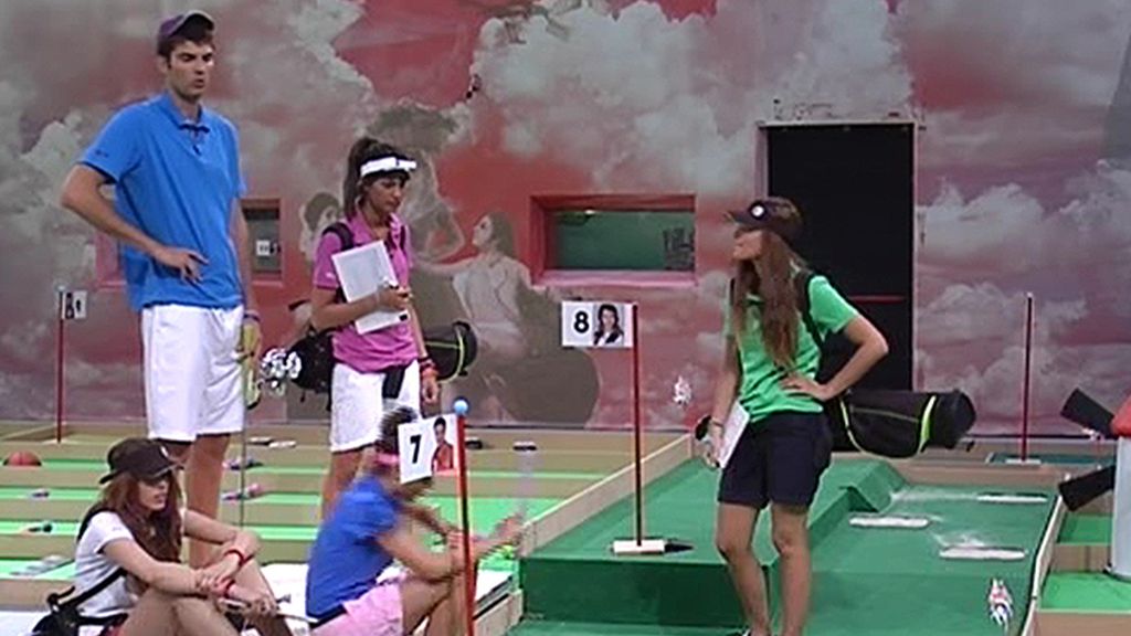 Vestidos como señoritos: con viseras y polos