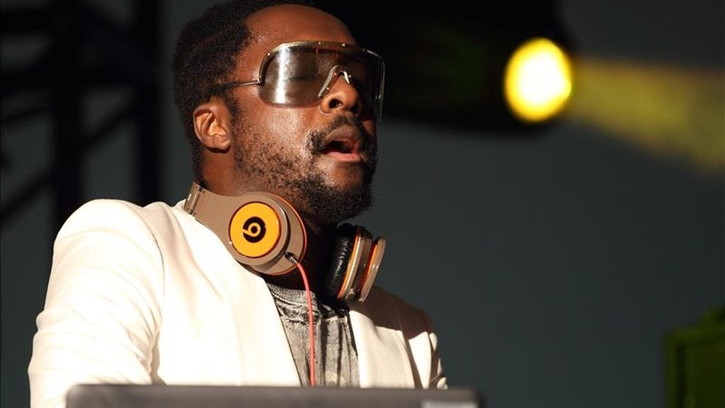 Fotografía de marzo de 2010 en la que se registró al artista estadounidense Will.i.am, de la banda Black Eyed Peas, quien fue designado como director de innovación creativa del mayor fabricante de microprocesadores del mundo, Intel. EFE/Archivo Fotografía de marzo de 2010 en la que se registró al artista estadounidense Will.i.am, de la banda Black Eyed Peas, quien fue designado como director de innovación creativa del mayor fabricante de microprocesadores del mundo, Intel. EFE/Archivo