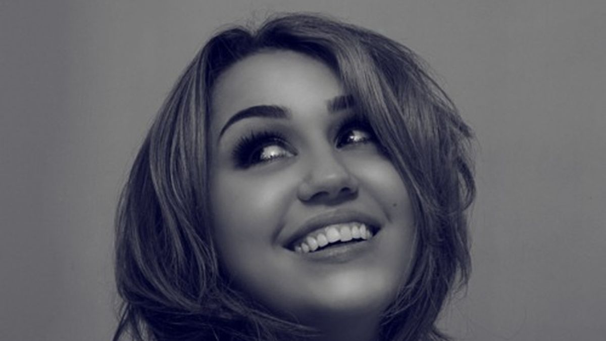 Una de las nuevas imágenes de la cantante y actriz que aparecen en su página web.