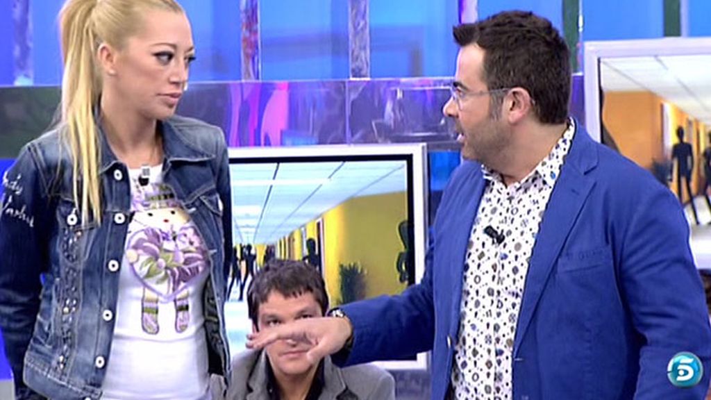 J.J. y Belén se han prestado voluntarios para la demostración
