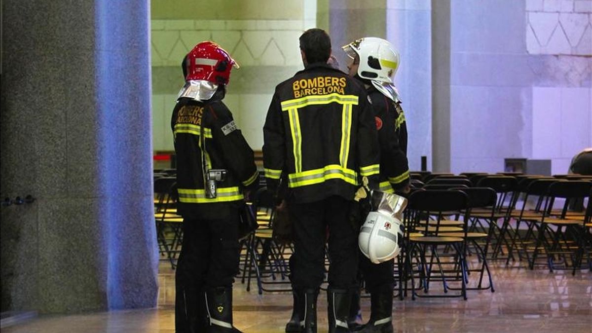 Miembros de los bomberos de la Generalitat. EFE/Archivo