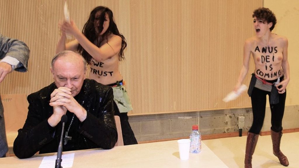 FEMEN acusa a la Iglesia Católica de incitar al odio y la homofobia