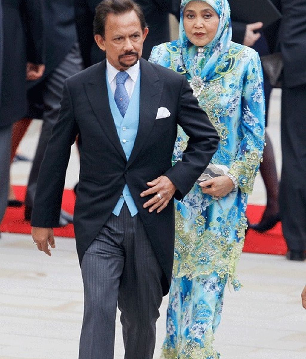 Los invitados, de punta en blanco