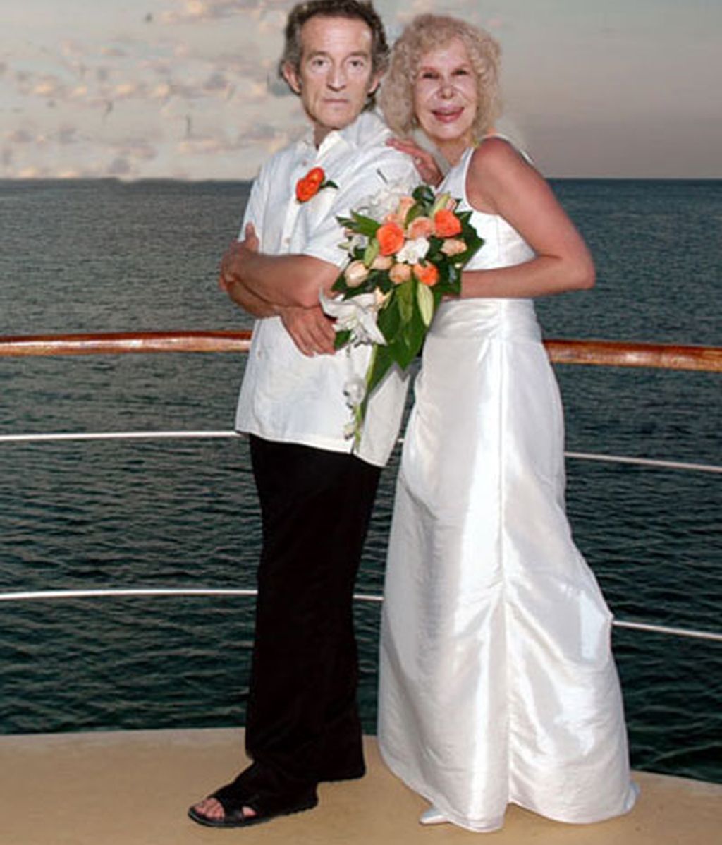 La Duquesa de Alba y Alfonso Díez, vacaciones en el mar