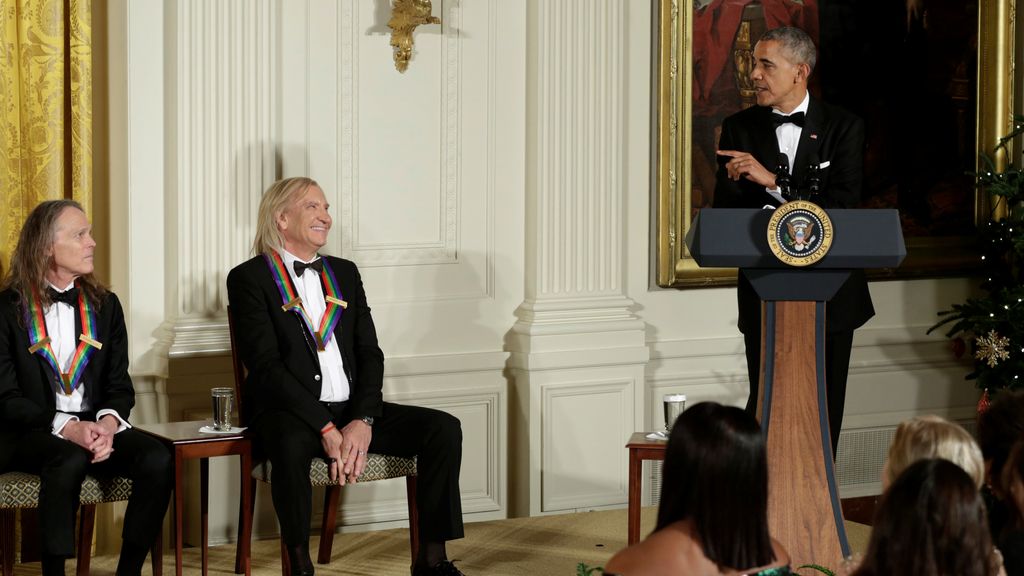 Obama estrega las medallas del Centro Kennedy por última vez