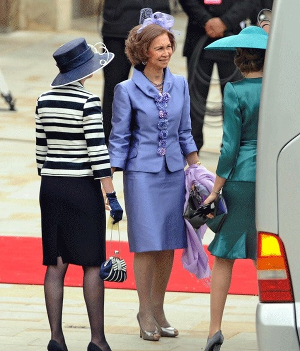 Los invitados, de punta en blanco