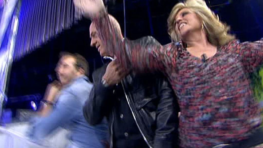 Lydia Lozano zanja polémicas con su baile 'chuminero'