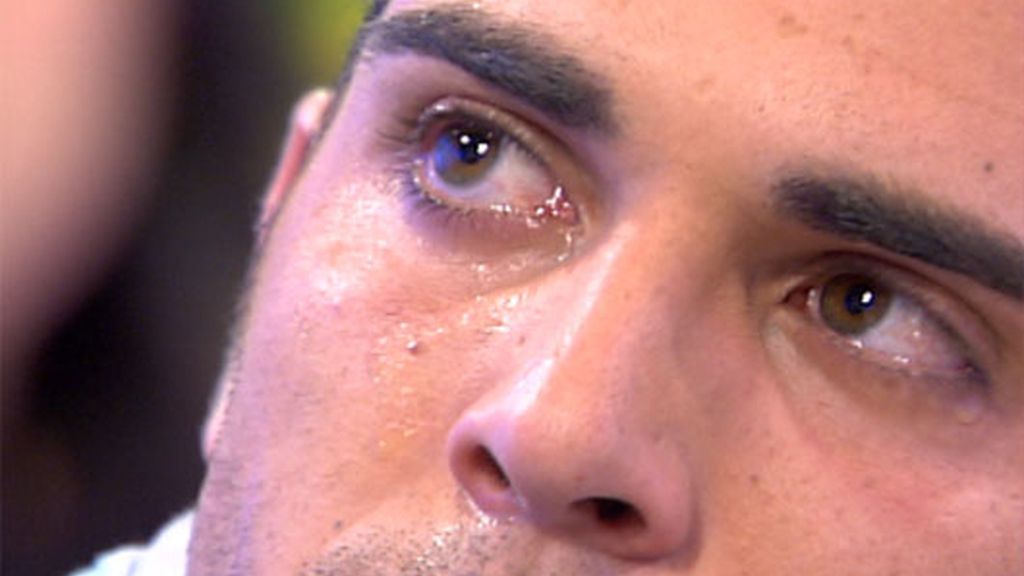 Abraham llora desconsoladamente