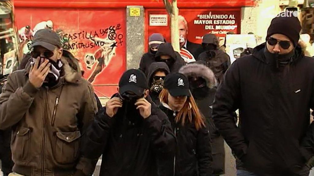 Bukaneros: rueda de prensa en la calle y mensaje de apoyo a Riazor Blues